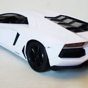 Nie przegap LAMBORGHINI AVENTADOR 1:14 - Biały